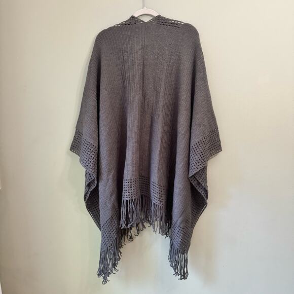 Lane Bryant Cardigan Sweater Women OS Gray Poncho Open Front Knit Crochet Fringe - Picture 3 of 7